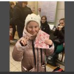 「“オリガミ”と言って寄ってきてくれた」避難所でみたウクライナ避難民少女の笑顔  [どどん★]